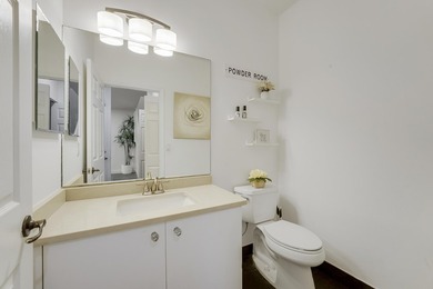 Beautifully renovated 3-bedroom, 2.5-bathroom townhome in the - photo 14