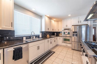Beautifully maintained four-bedroom home in an ideal location - photo 10