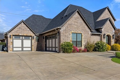 MOTIVATED SELLER - BRING AN OFFER! Gorgeous Private Home in - photo 33