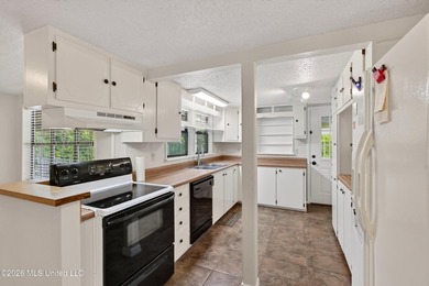 Privacy Galor with 2 Private Lots totaling 1.98 acres in the - photo 42