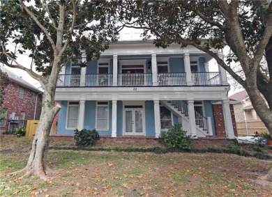 Lake Home For Sale in Kenner, Louisiana