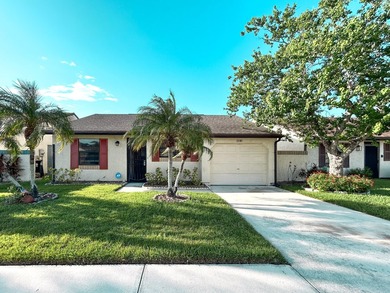 Enjoy peaceful lake views from this well-maintained 2BR/1BA - photo 1