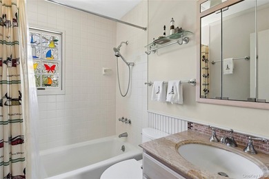 3 Bedroom Sag Harbor Waterfront w/ Dock & Panoramic Bay Views - photo 14