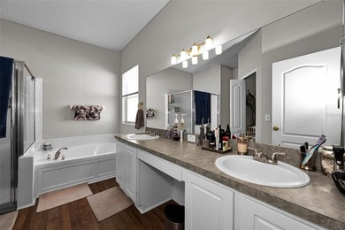 Welcome to this beautifully updated, move-in ready one-story - photo 15