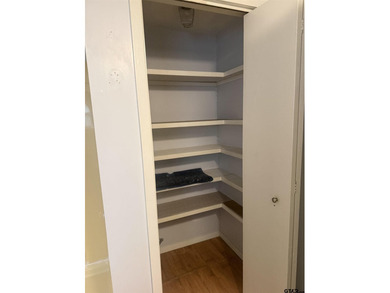 This 2 bed 2 bath home with 1459 sq ft of living space also has - photo 21