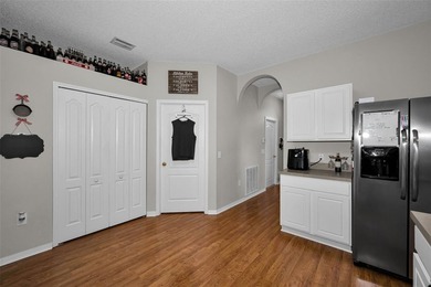 Welcome to this beautifully updated, move-in ready one-story - photo 21
