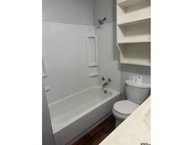 This 2 bed 2 bath home with 1459 sq ft of living space also has - photo 25