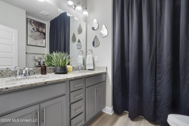 Welcome home to this beautifully maintained 4-bedroom, 3-bath - photo 26