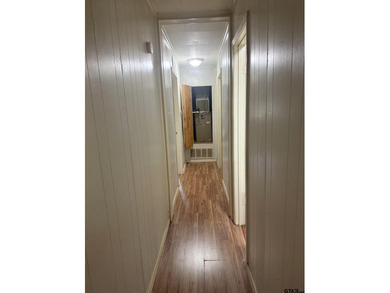 This 2 bed 2 bath home with 1459 sq ft of living space also has - photo 27