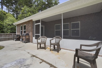 Welcome home to this beautifully maintained 4-bedroom, 3-bath - photo 31