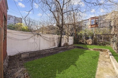 JUST LISTED! SPACIOUS 6 BEDROOM, 3.5 BATH MULTI-FAMILY HOME IN - photo 34