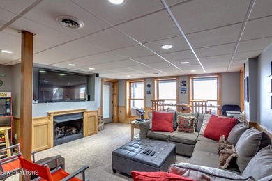 Well-kept deep-water lakefront home on Watts Bar Lake in - photo 40