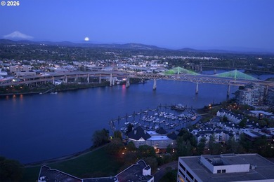 Perched high above the city in Portland's iconic Fountain Plaza - photo 46