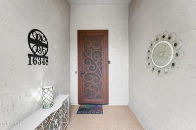 Impeccable private retreat with no neighbors behind! The - photo 7