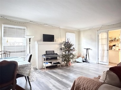 Great opportunity to own a classic Spanish-style home in - photo 5