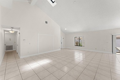 Welcome to this charming 3-bedroom, 2-bathroom villa located in - photo 7
