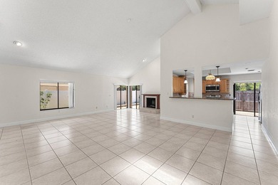 Welcome to this charming 3-bedroom, 2-bathroom villa located in - photo 8