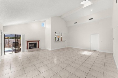 Welcome to this charming 3-bedroom, 2-bathroom villa located in - photo 9