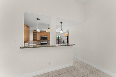 Welcome to this charming 3-bedroom, 2-bathroom villa located in - photo 10