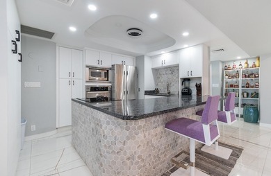 Owner offers a very competitive price. Outstanding 2/2 unit with - photo 9