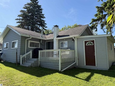 2 Bedroom, 1 Bathroom beautiful home with deeded access to - photo 5