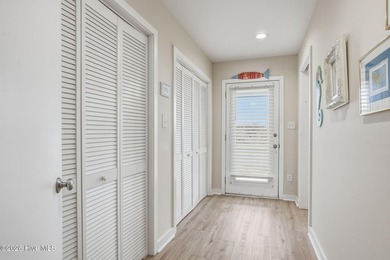 Amazing ocean views and effortless coastal living await in this - photo 14