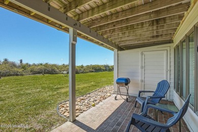 Amazing ocean views and effortless coastal living await in this - photo 16