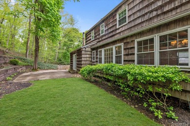 Welcome Home To 21 Beech Place. Colonial Residence On A Quiet - photo 20