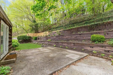 Welcome Home To 21 Beech Place. Colonial Residence On A Quiet - photo 21