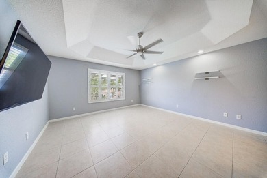 Welcome to this beautifully maintained 4-bedroom, 2.5-bathroom - photo 24