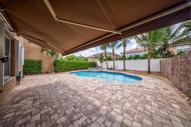 Welcome to this beautifully maintained 4-bedroom, 2.5-bathroom - photo 35