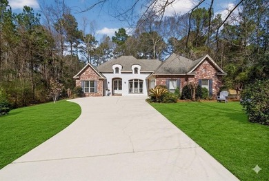 Lake Trailwood Home For Sale in Petal Mississippi