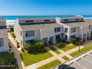 Amazing ocean views and effortless coastal living await in this - photo 42