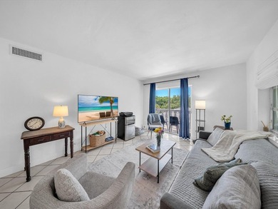 Welcome to Royal Caribbean Club in Coral Gables! This spacious - photo 7