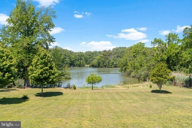 Nestled at the end of a peaceful peninsula in the sought-after - photo 10
