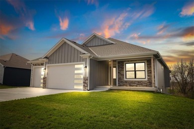 Smithville Lake Home For Sale in Smithville Missouri