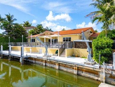 Rarely does a property combine 100 FEET OF WATERFRONT, direct - photo 6