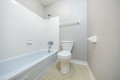 You will fall in love with this beautiful home in a quietly - photo 14