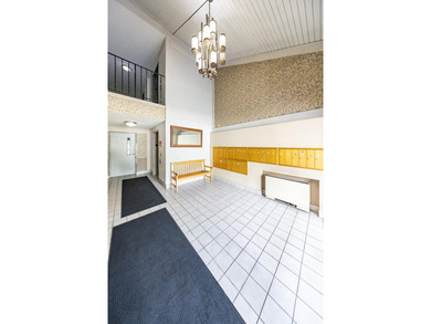 You will fall in love with this beautiful home in a quietly - photo 20