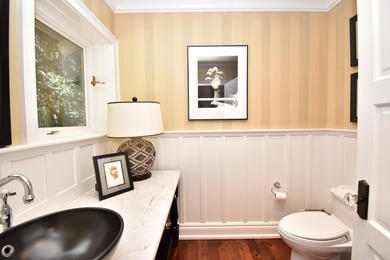 Elegant custom home with a detached guest house in Starweather - photo 13