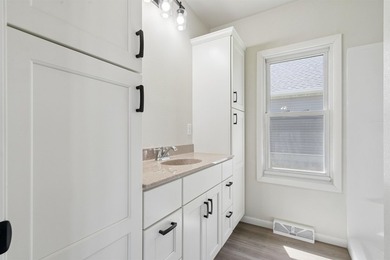 Cabin getaway or full-time home - the choice is yours! This - photo 14