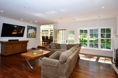Elegant custom home with a detached guest house in Starweather - photo 16