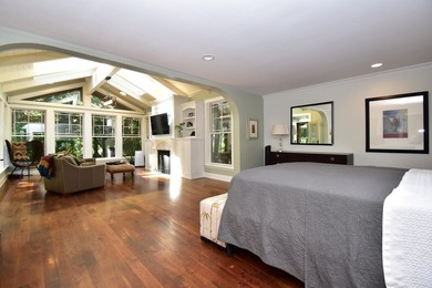Elegant custom home with a detached guest house in Starweather - photo 21