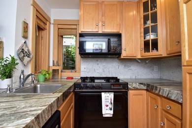 Elegant custom home with a detached guest house in Starweather - photo 45