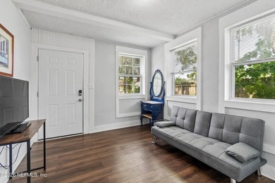 Renovated | Triple Lot | Zoned CO | Multi-Use Potential Situated - photo 4
