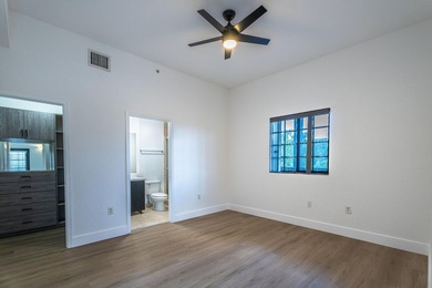 Fully remodeled apartment featuring top-of-the-line custom - photo 10