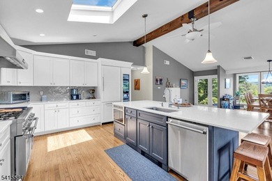 2.52 Acre Lakefront Estate! Renovated, Expanded Ranch with - photo 14