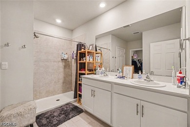 MOVE-IN READY and NO FLOOD INSURANCE REQUIRED! This fully fenced - photo 15