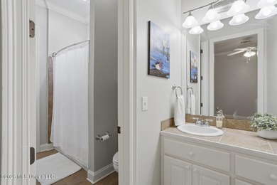 Beautifully maintained 5 bedroom,/4.5 bath home in a highly - photo 37