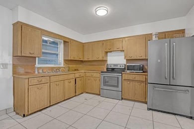 Welcome to this charming single-story residence located in - photo 5